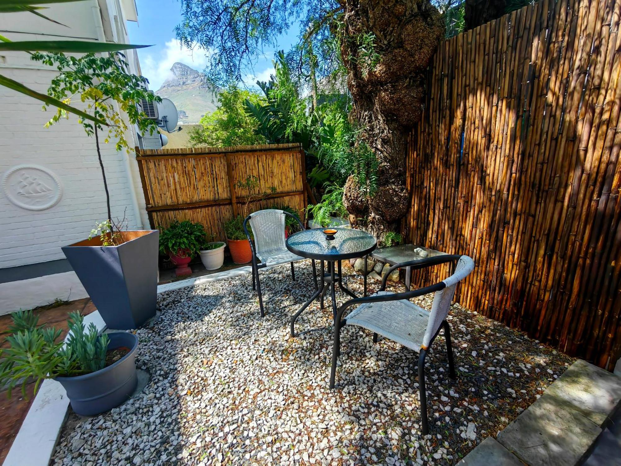 Swiss Cottage Guest House Кейптаун Екстериор снимка
