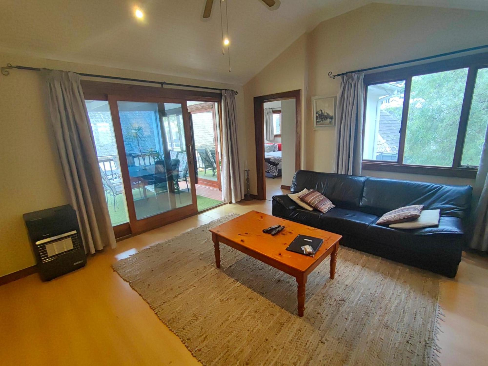 Swiss Cottage Guest House Кейптаун Екстериор снимка