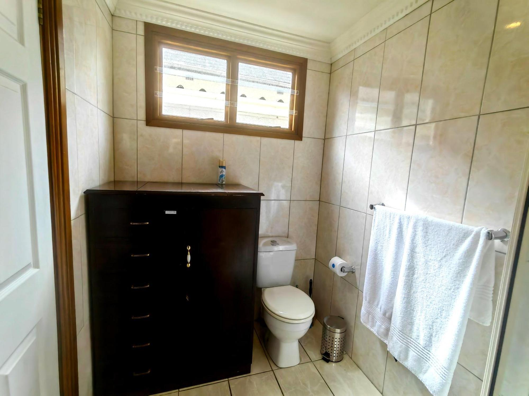 Swiss Cottage Guest House Кейптаун Екстериор снимка